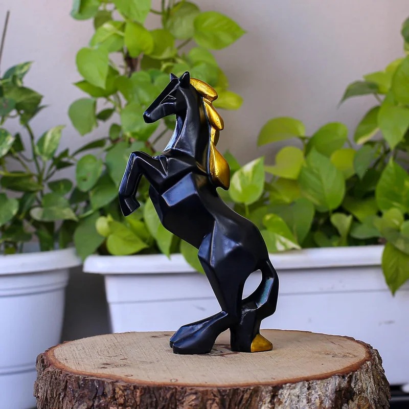 Modern Geometric Black Horse Statue with Gold Accents – Elegant Home Decor Figurine for Living Room, Office & Gift