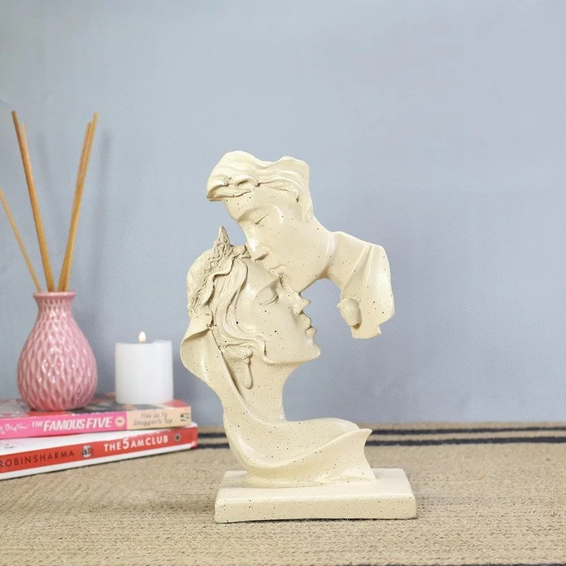 Elegant Beige Romantic Couple Sculpture – Modern Love Figurine for Home Decor & Gift